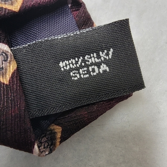 100% Silk Munsingwear Corporate Gear Brown Square Patterned Formal USA Tie - Picture 5 of 12